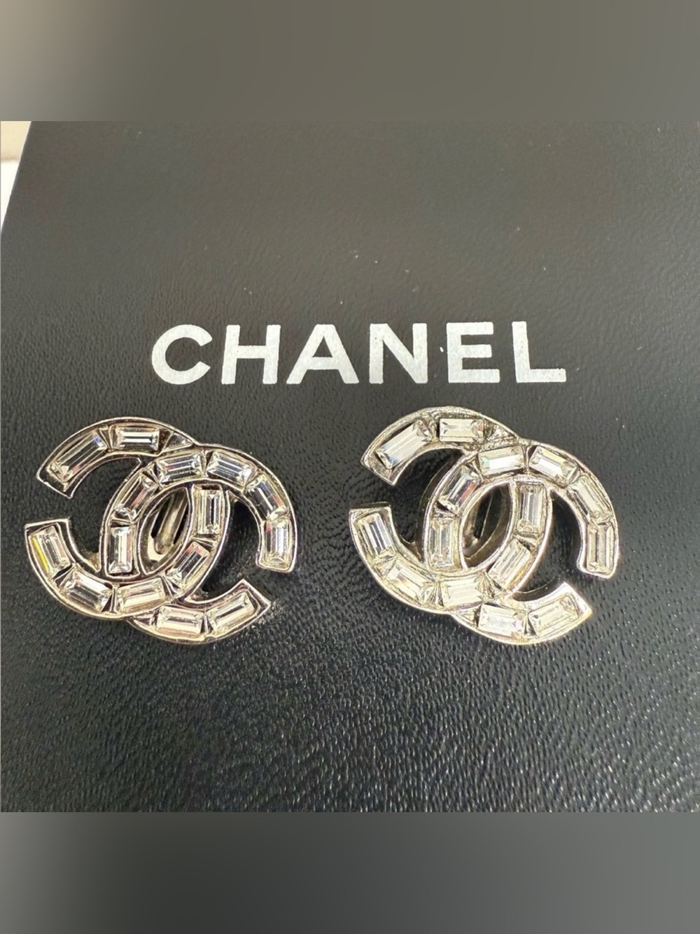 VTG Chanel Silver-tone Clip-on Earrings